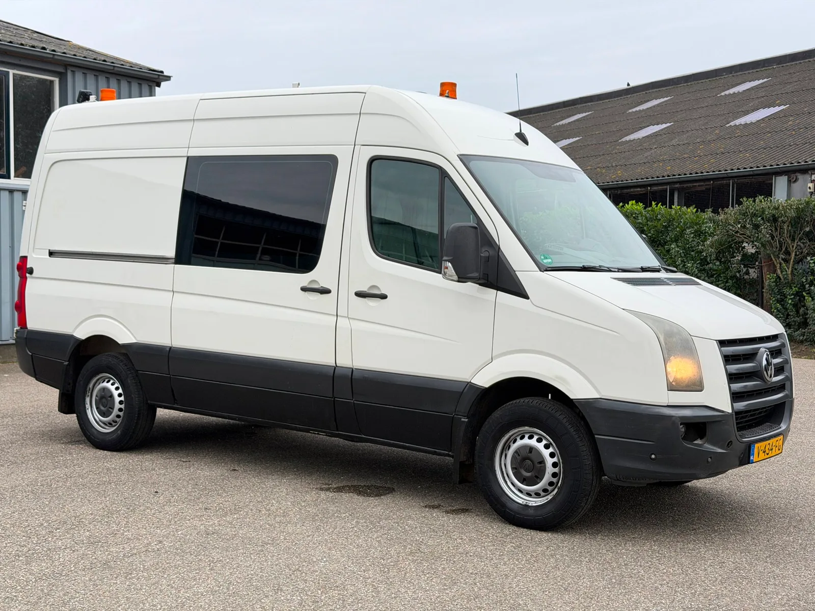 Volkswagen Crafter (2010) — foto 1