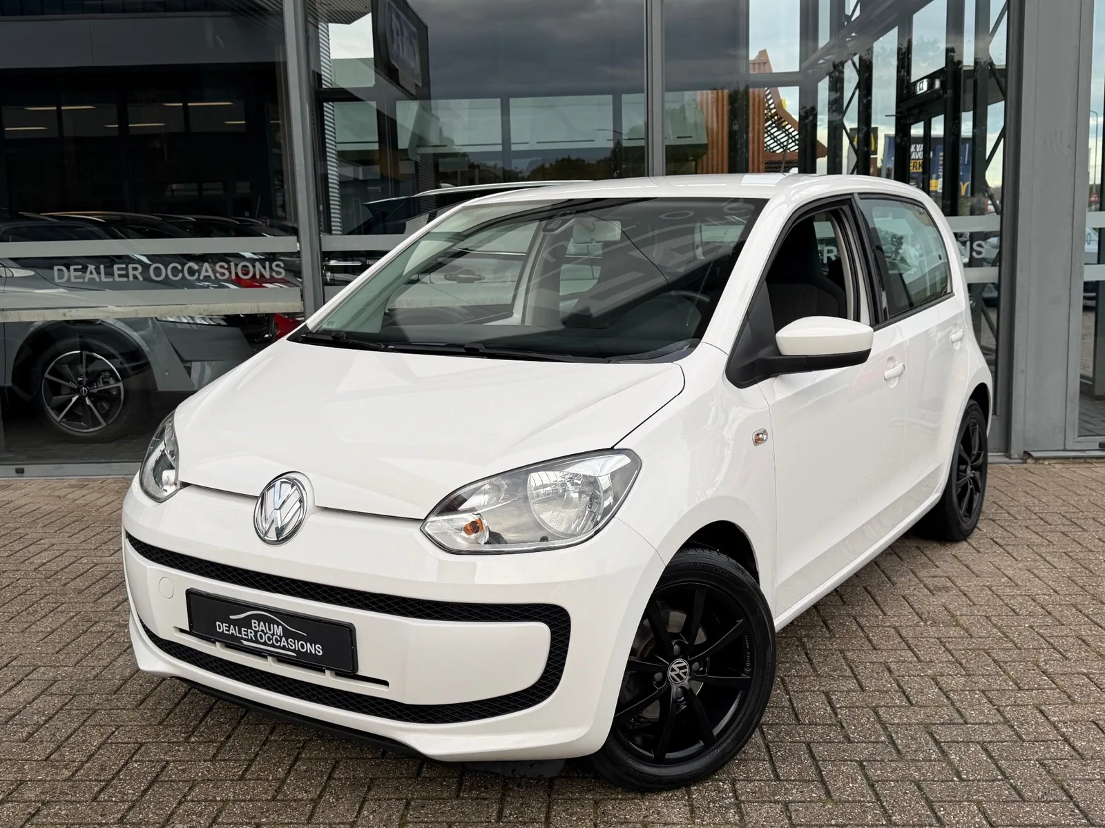 Volkswagen Up! (2016) — foto 1