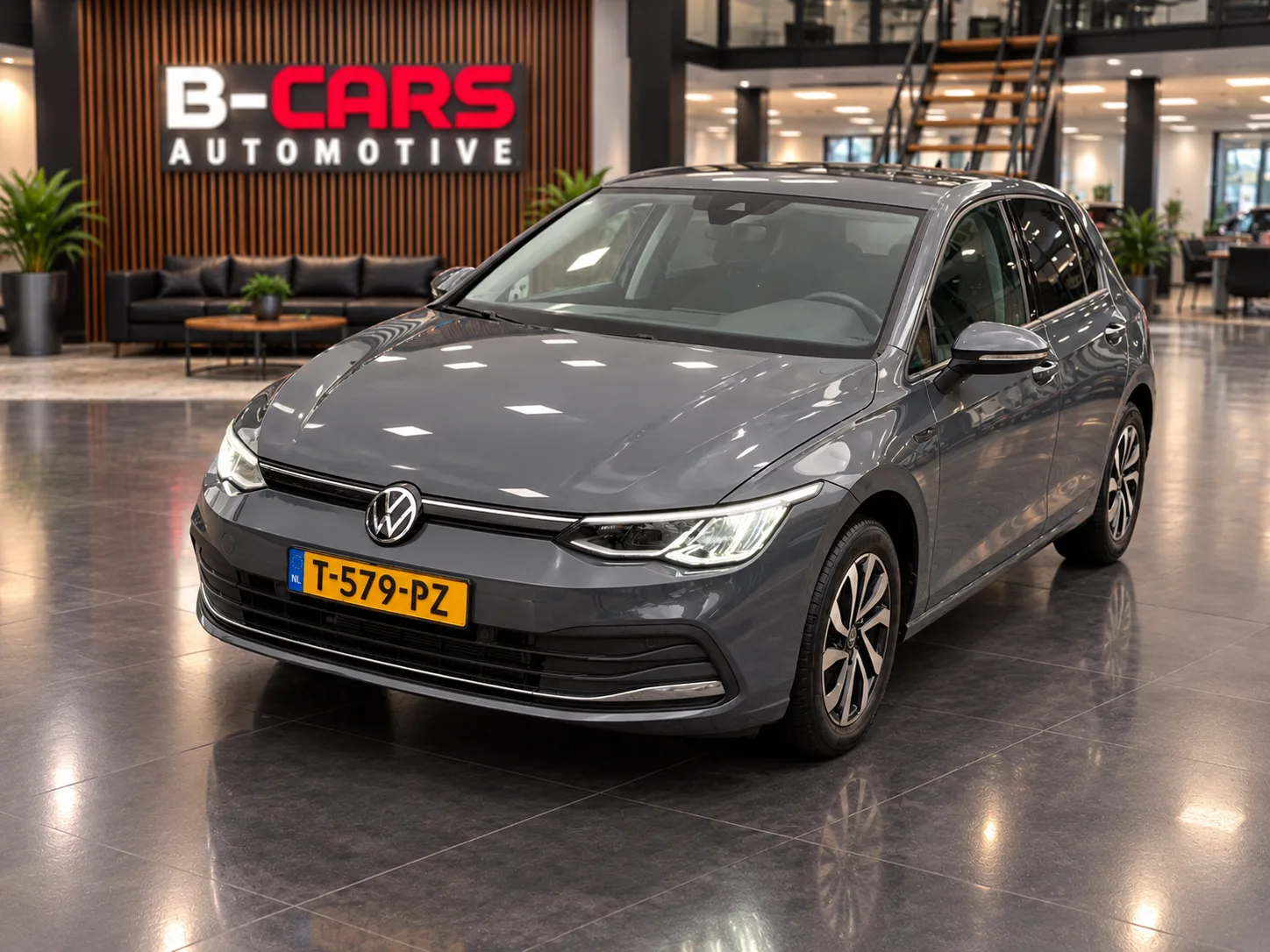 Volkswagen Golf (2021) — foto 1