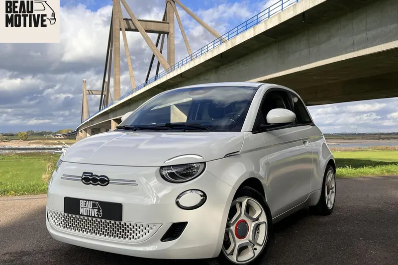 Fiat 500e (2024)