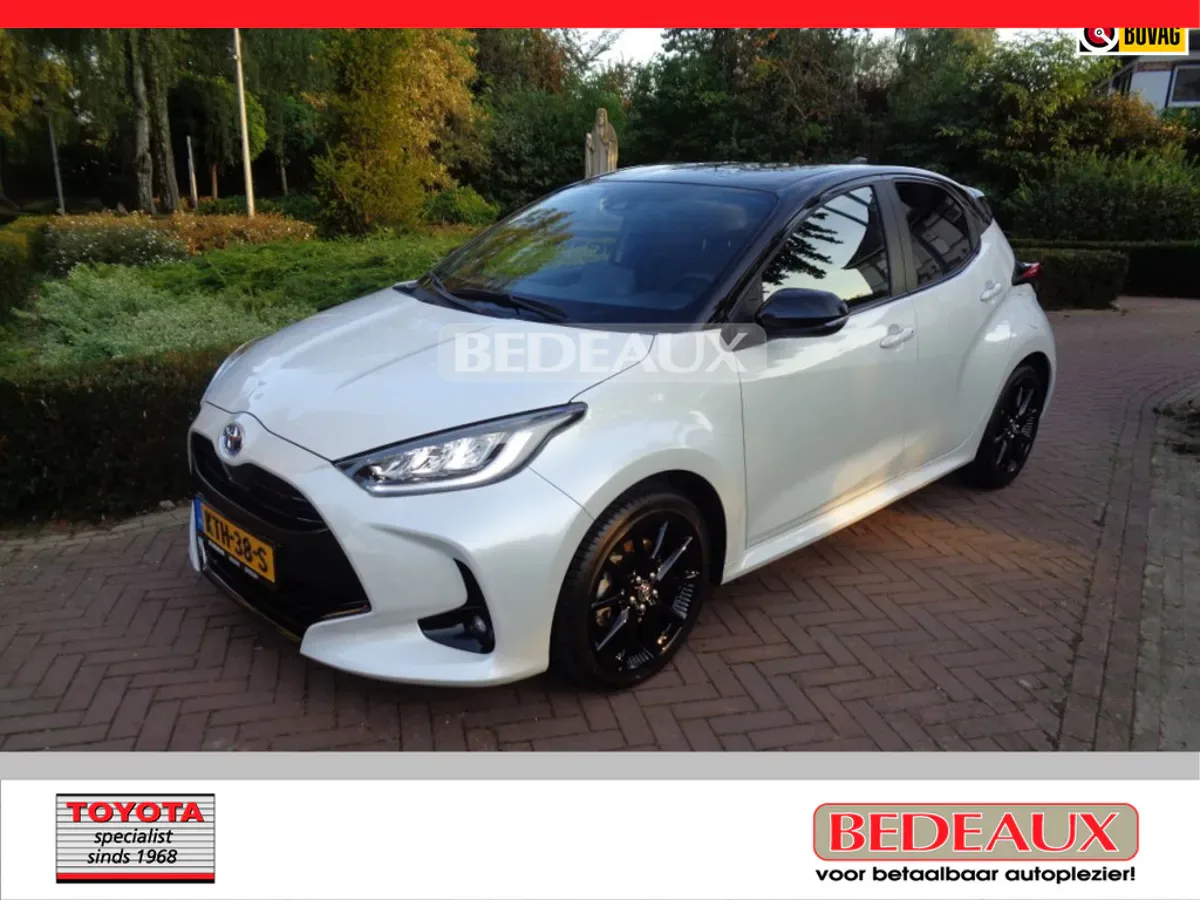Toyota Yaris (2022) — foto 1