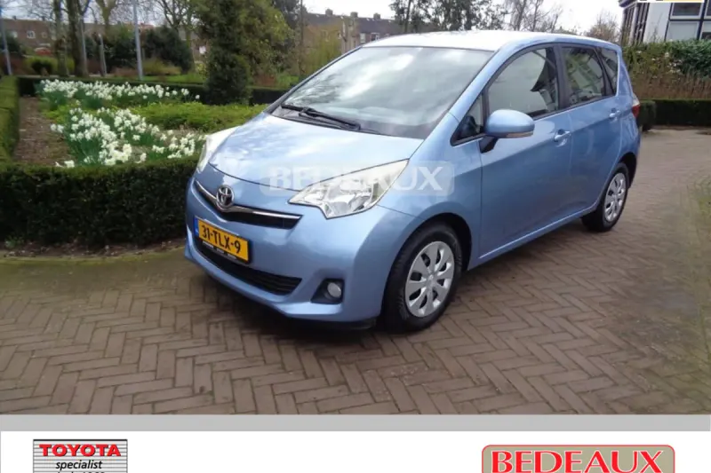 Toyota Verso (2012)