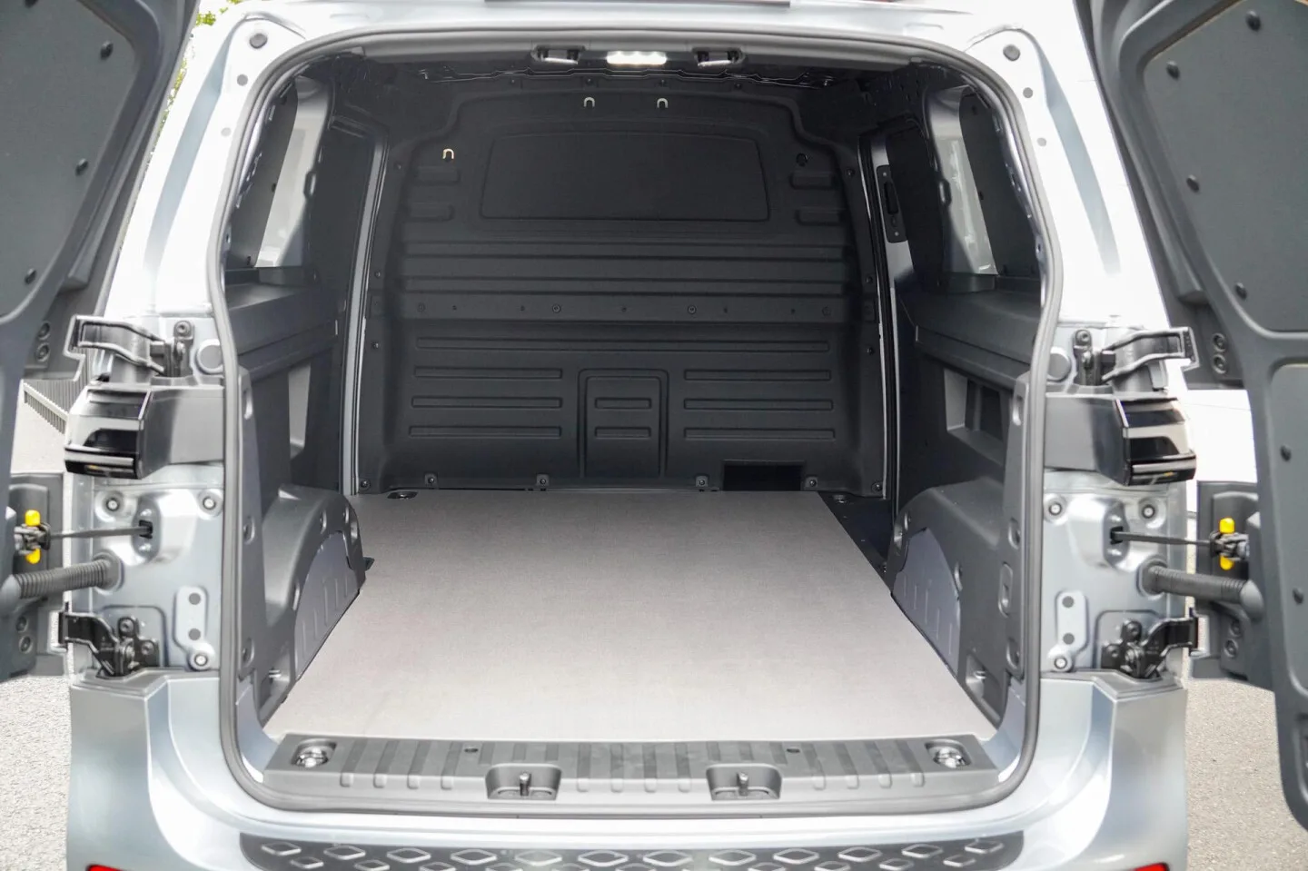 Volkswagen ID. Buzz Cargo (2026) — foto 1