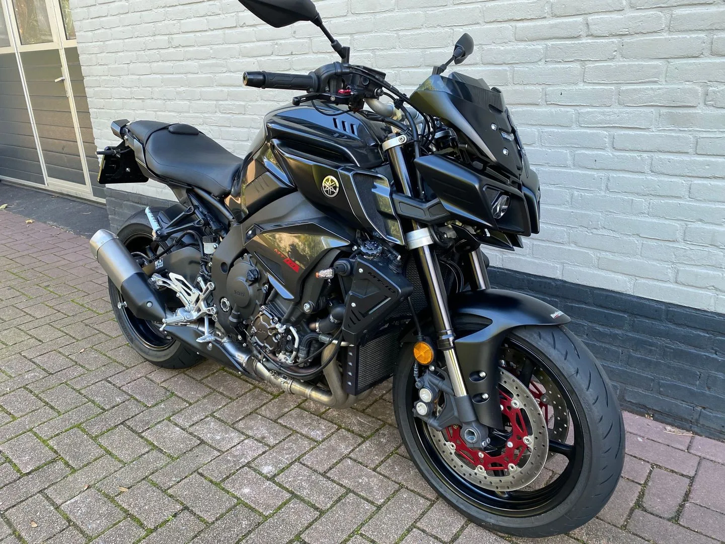 Yamaha MT-10 (2017) — foto 1