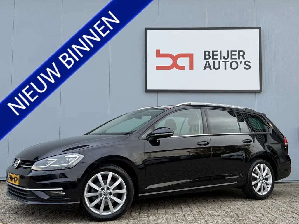 Volkswagen Golf (2020) — foto 1