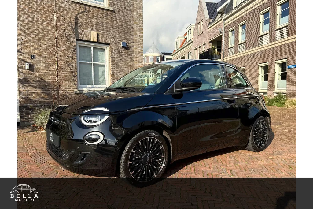Fiat 500e (2022) — foto 1