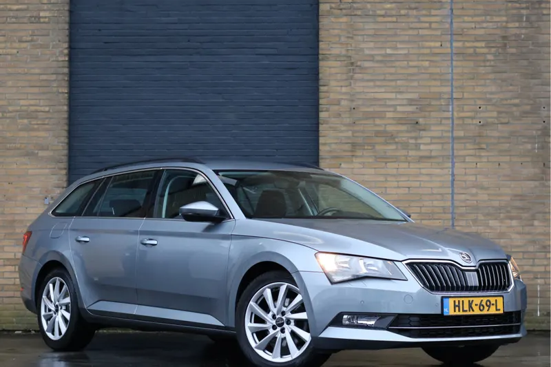 Škoda Superb (2017)