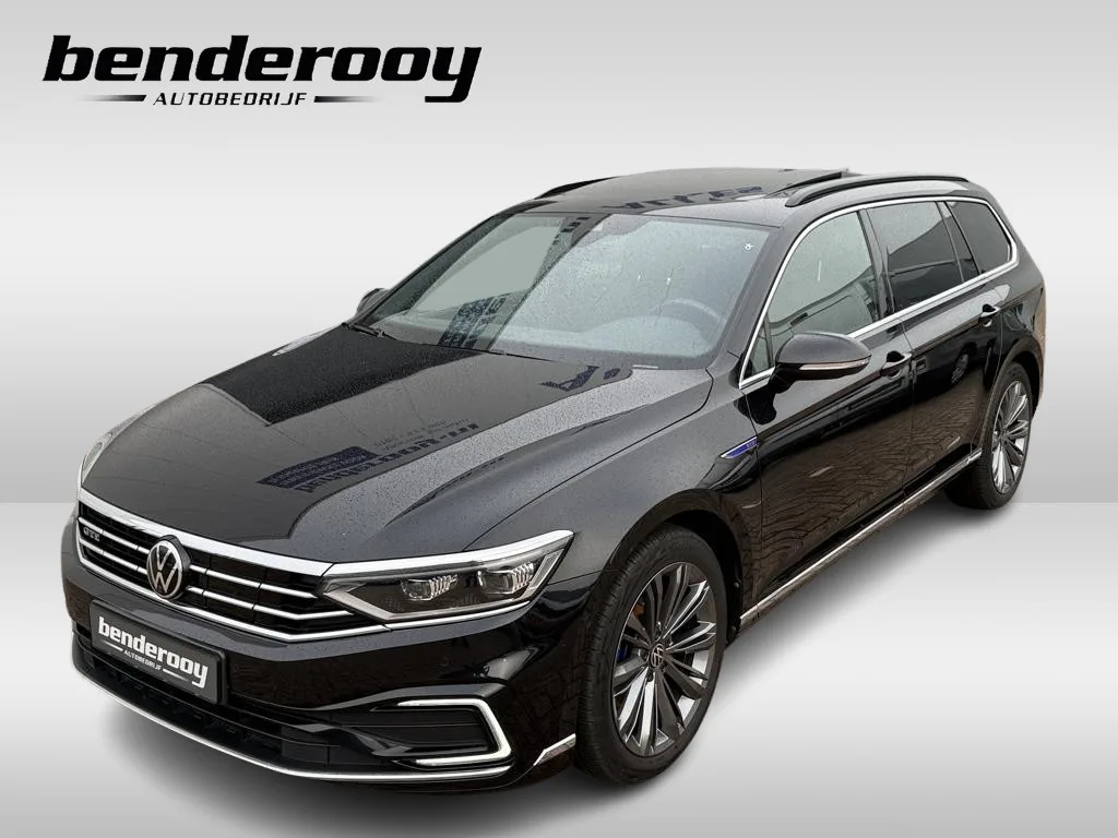 Volkswagen Passat (2022) — foto 1