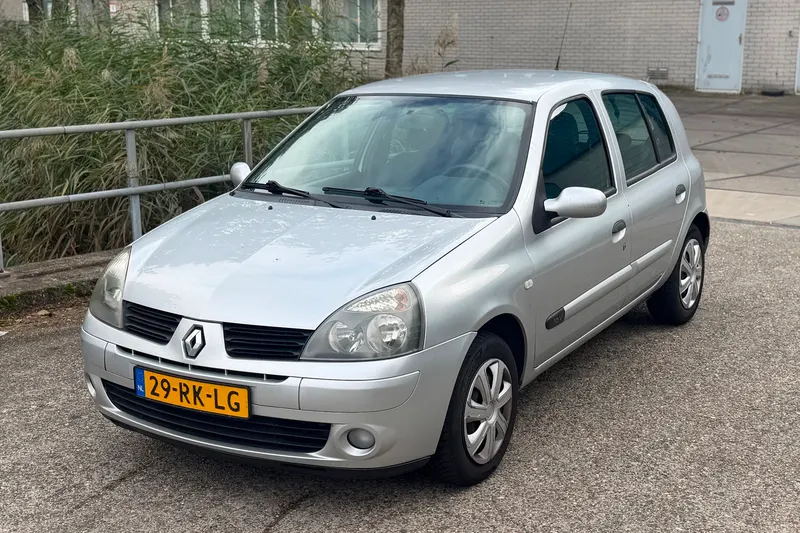 Renault Clio (2005)