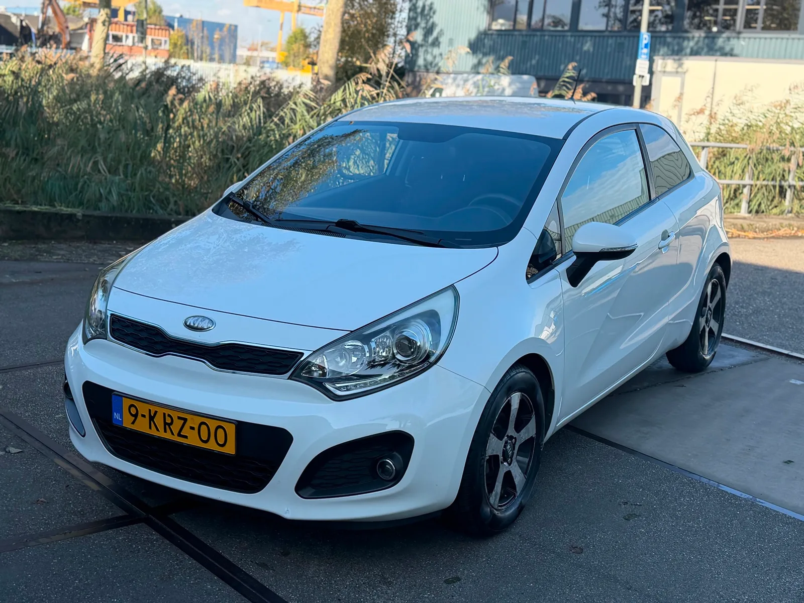 Kia Rio (2013) — foto 1