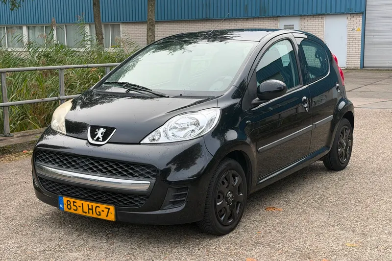 Peugeot 107 (2010)