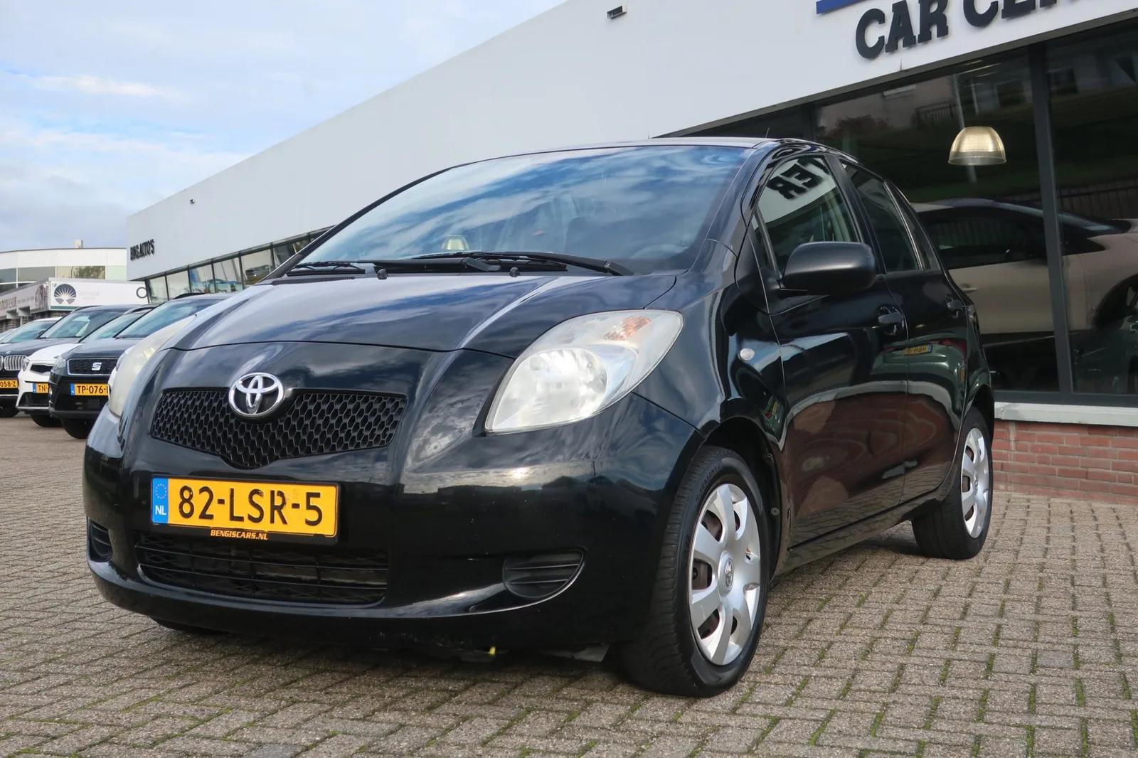 Toyota Yaris (2009) — foto 1