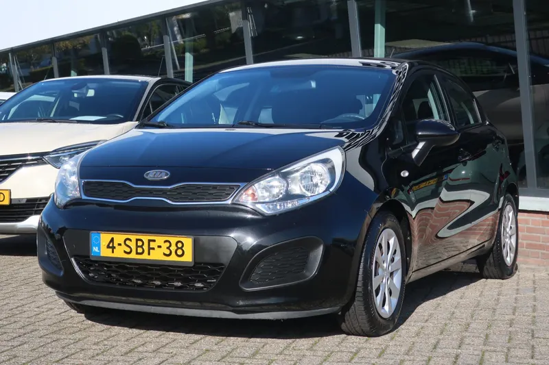 Kia Rio (2013)