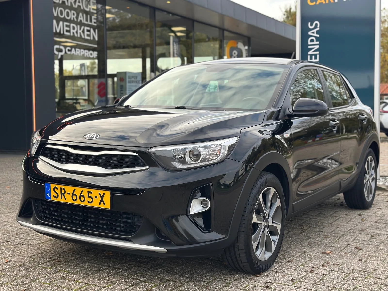 Kia Stonic (2018) — foto 1