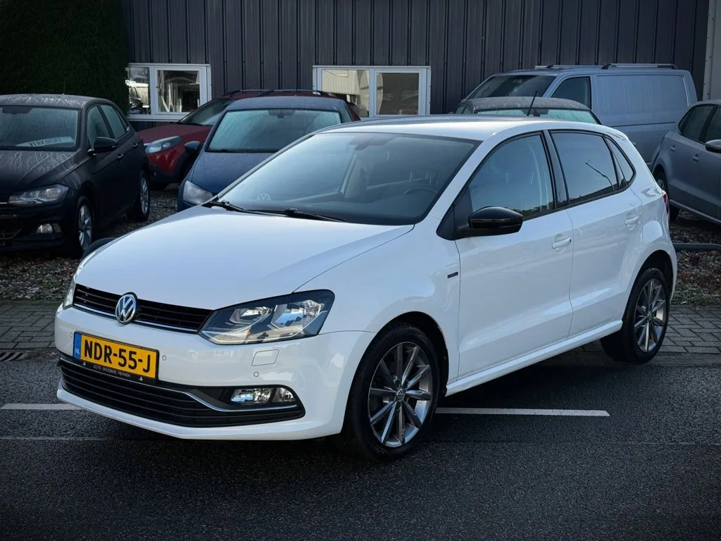 Volkswagen Polo (2014) — foto 1