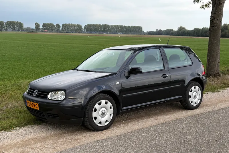 Volkswagen Golf (2001)