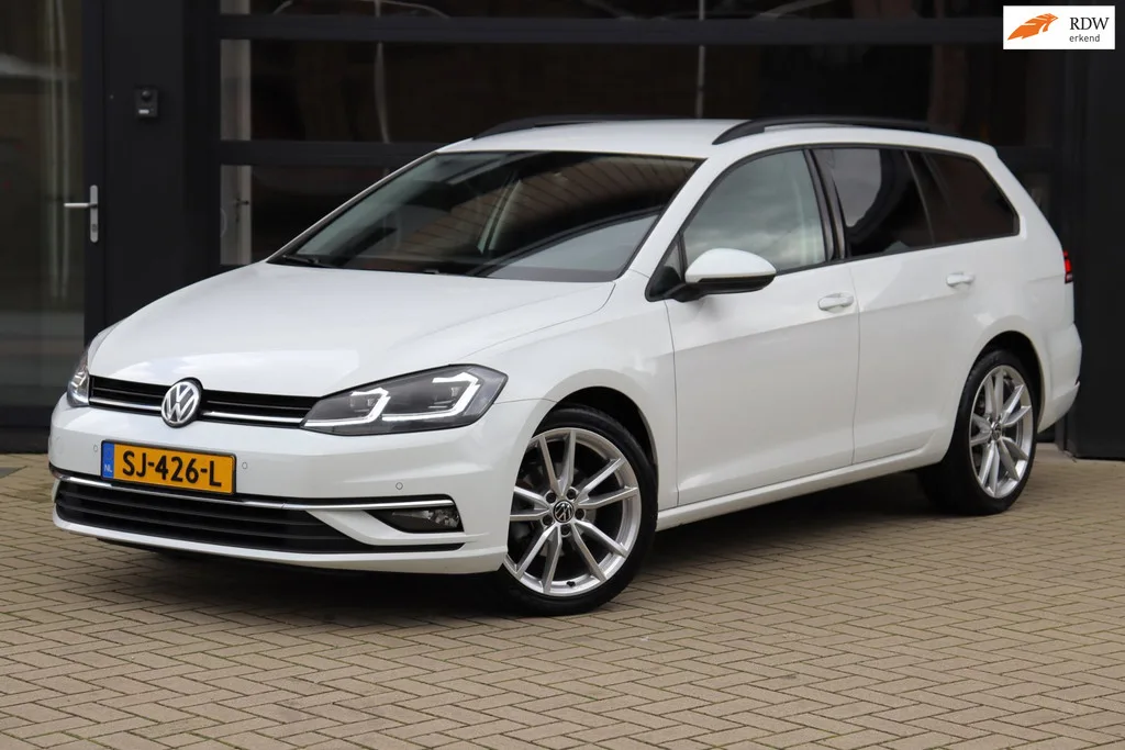 Volkswagen Golf (2018) — foto 1