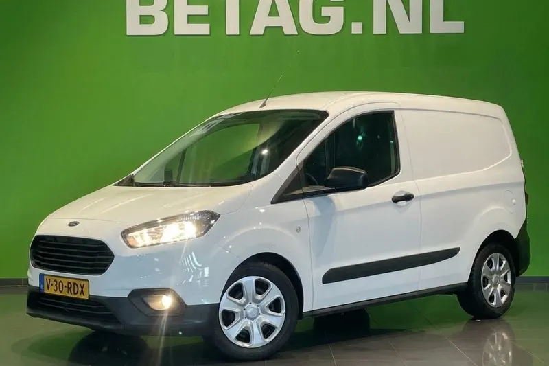 Ford Transit Courier (2021)