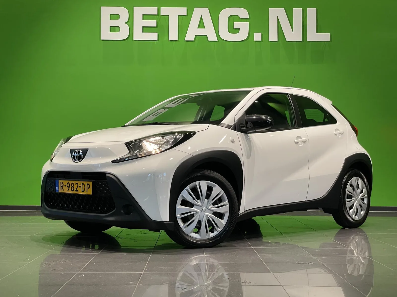 Toyota Aygo X (2022) — foto 1
