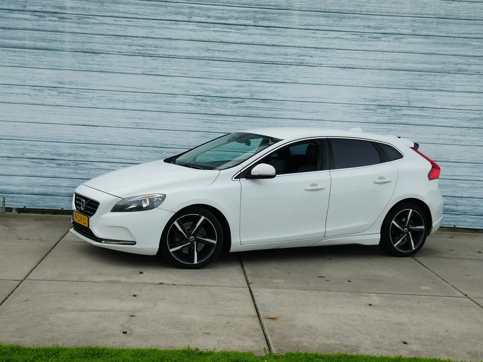 Volvo V40 (2014) — foto 1