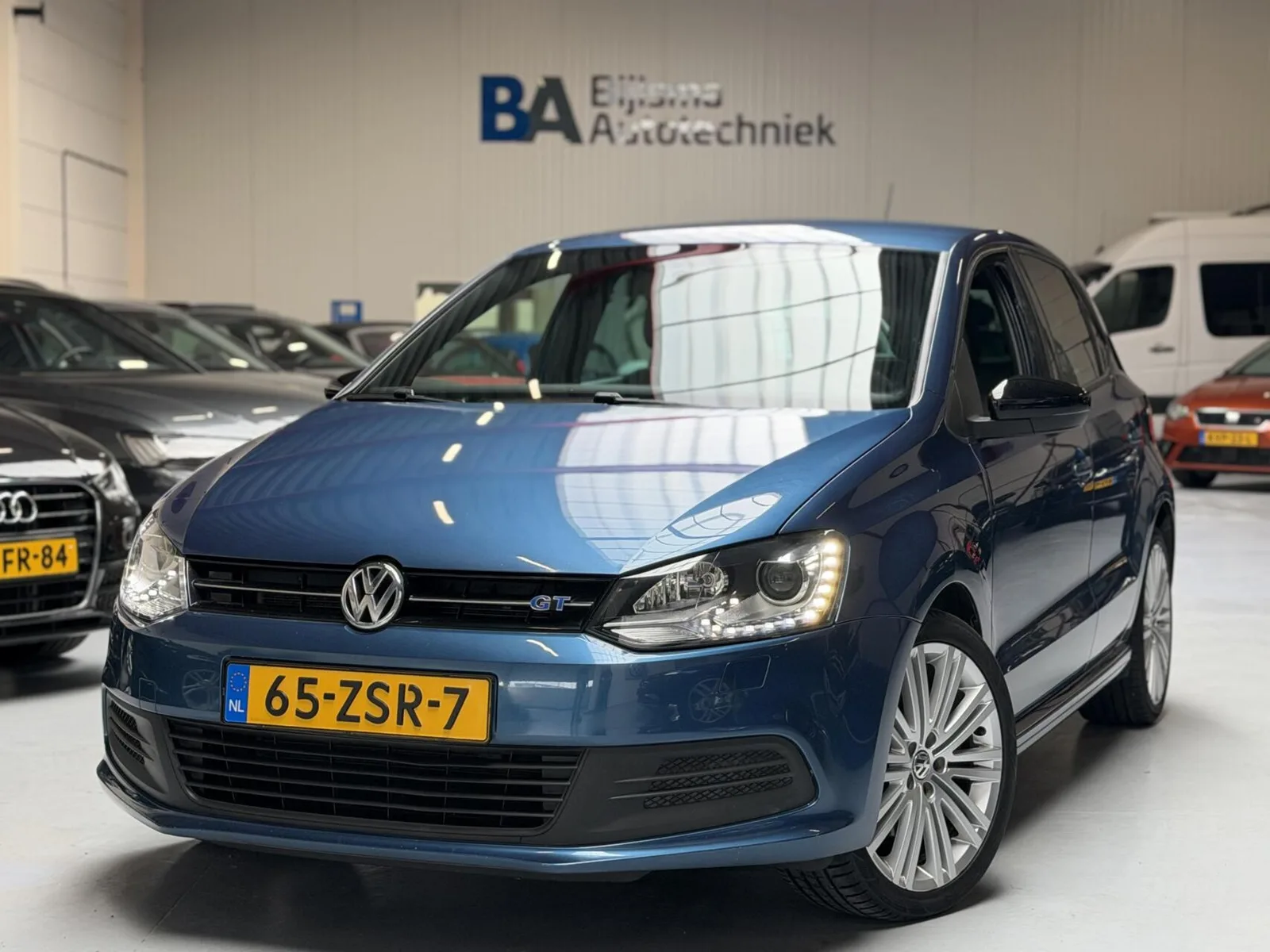 Volkswagen Polo (2013) — foto 1