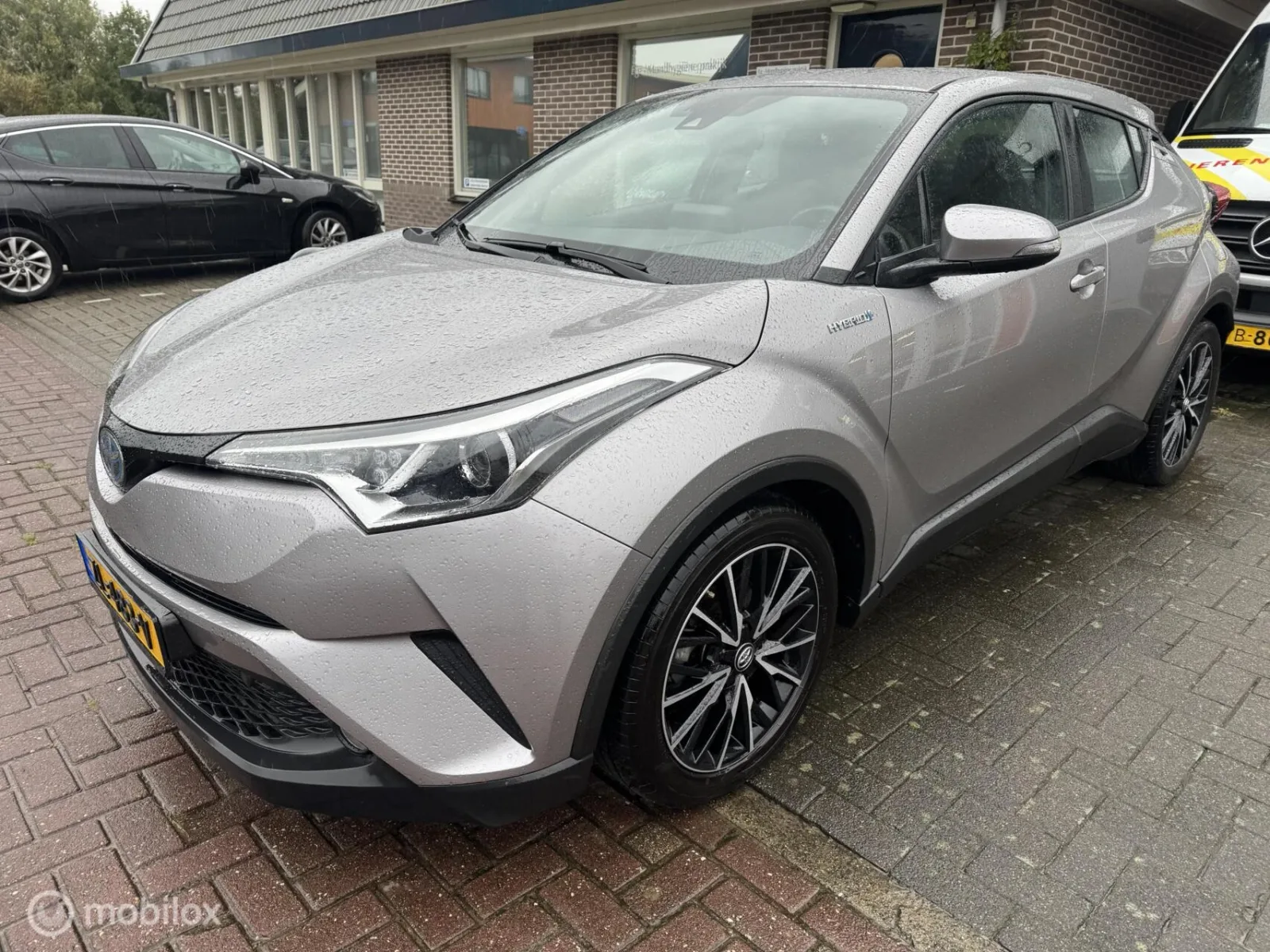 Toyota C-HR (2019) — foto 1