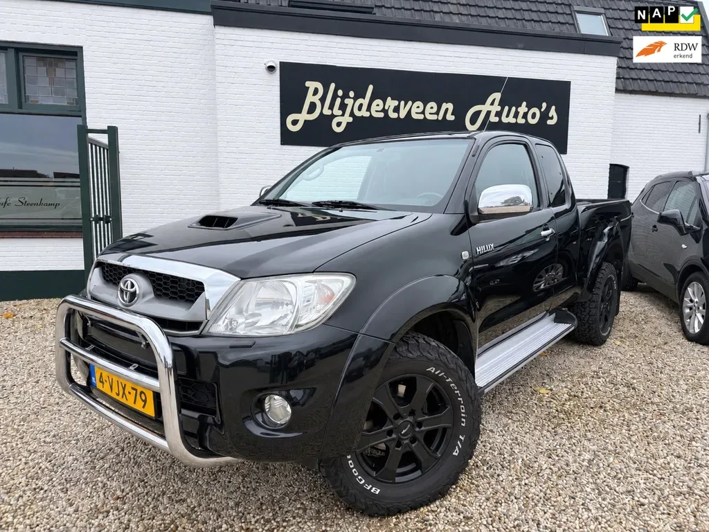 Toyota Hilux (2010) — foto 1