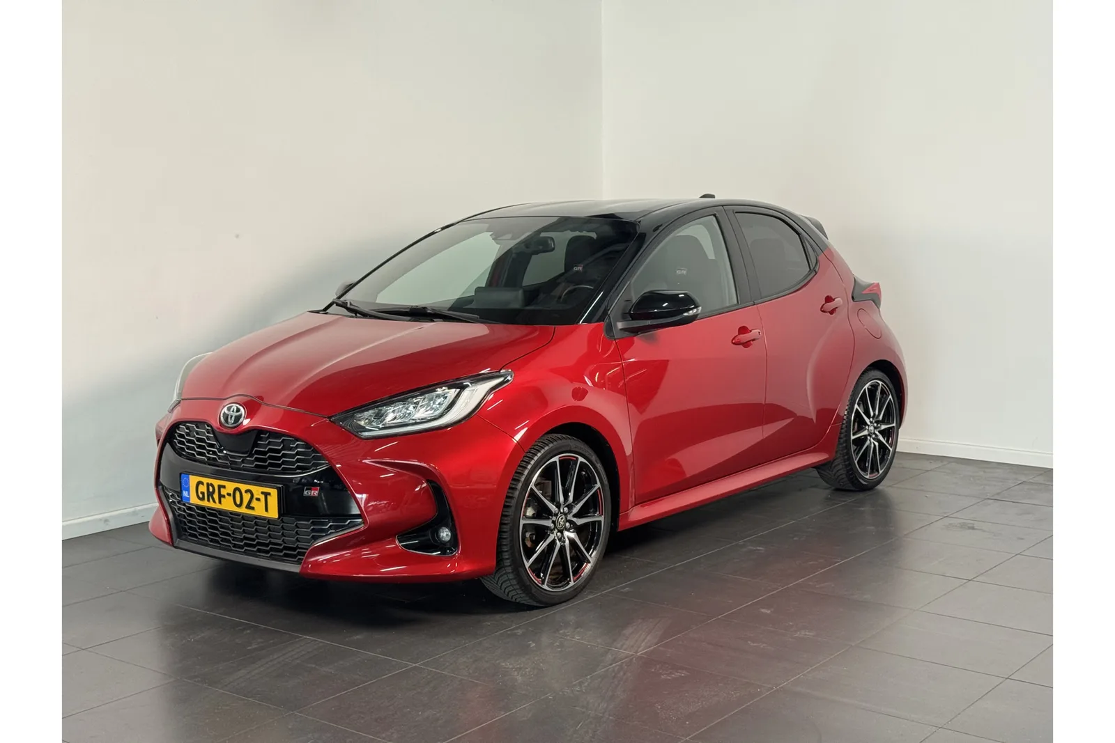 Toyota Yaris (2022) — foto 1