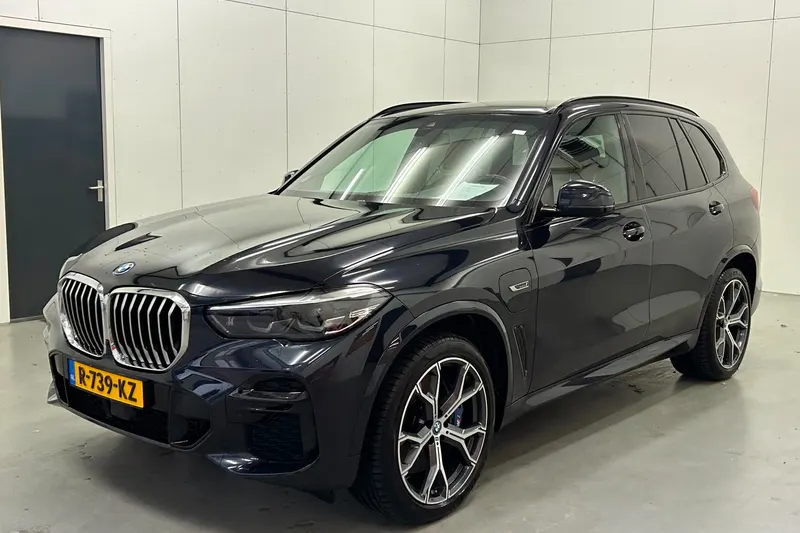 BMW X5 (2022)