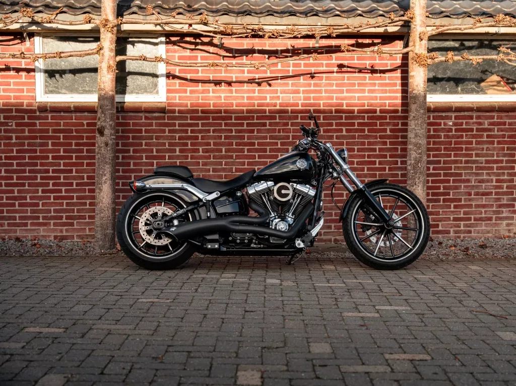 Harley-Davidson Breakout (2013) — foto 1