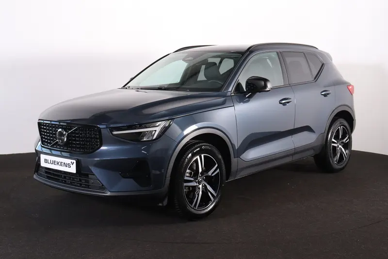 Volvo XC40 (2025)