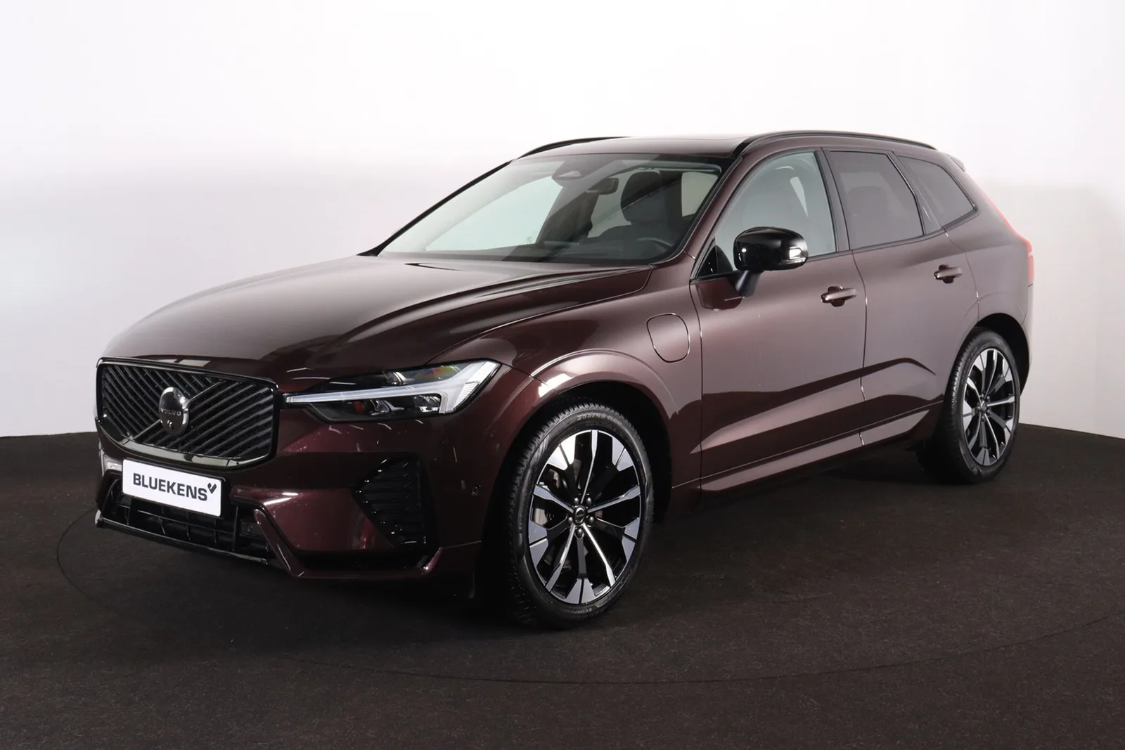 Volvo XC60 (2026) — foto 1