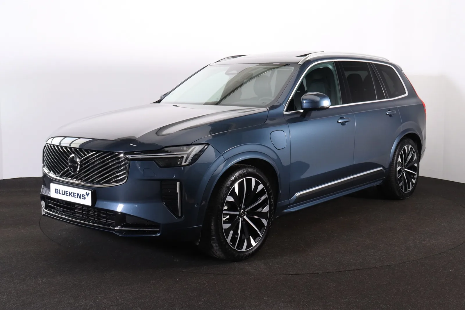 Volvo XC90 (2025) — foto 1