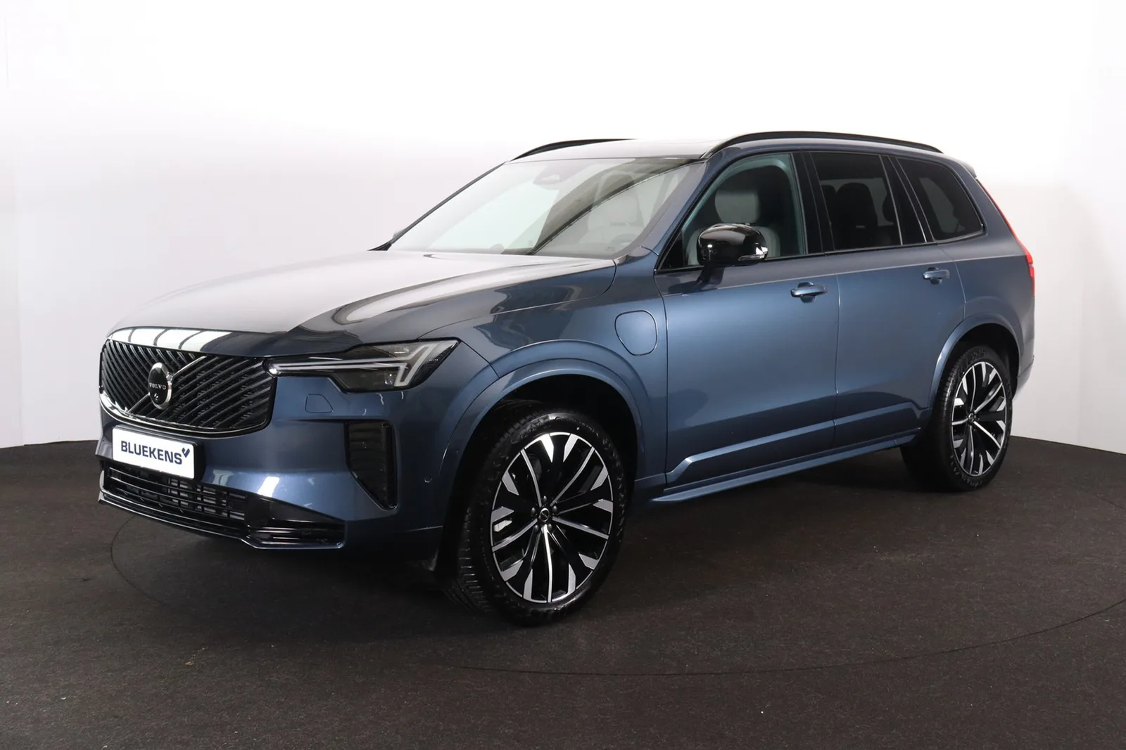 Volvo XC90 (2025) — foto 1
