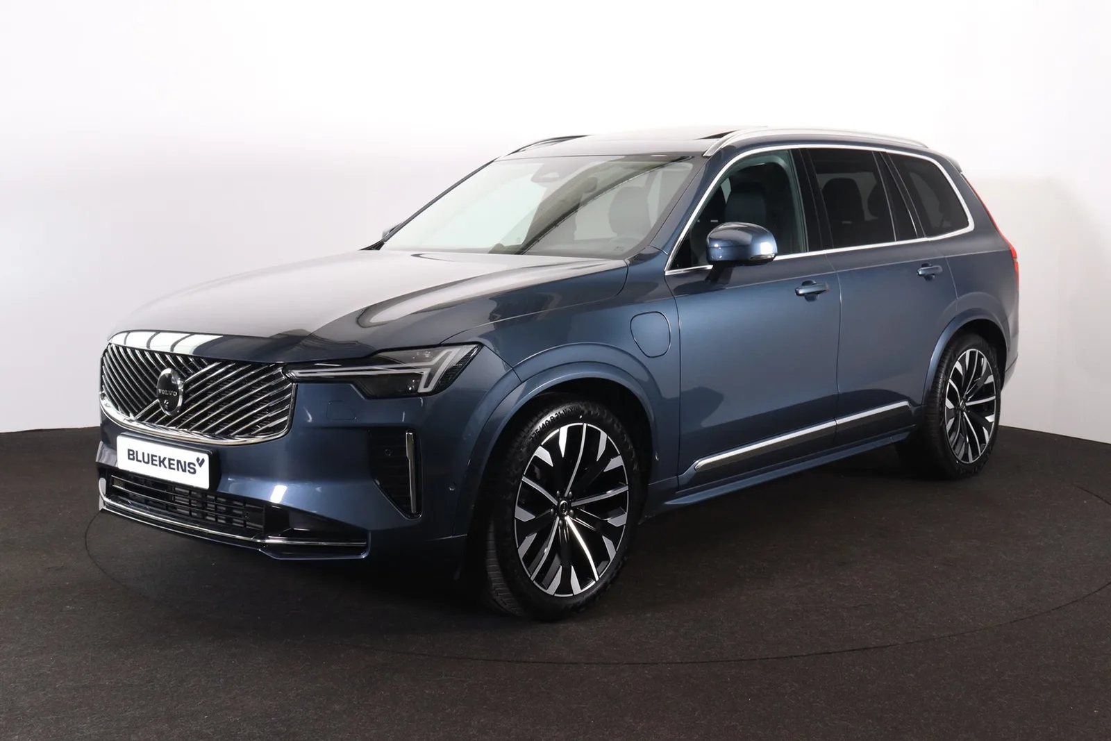 Volvo XC90 (2025) — foto 1