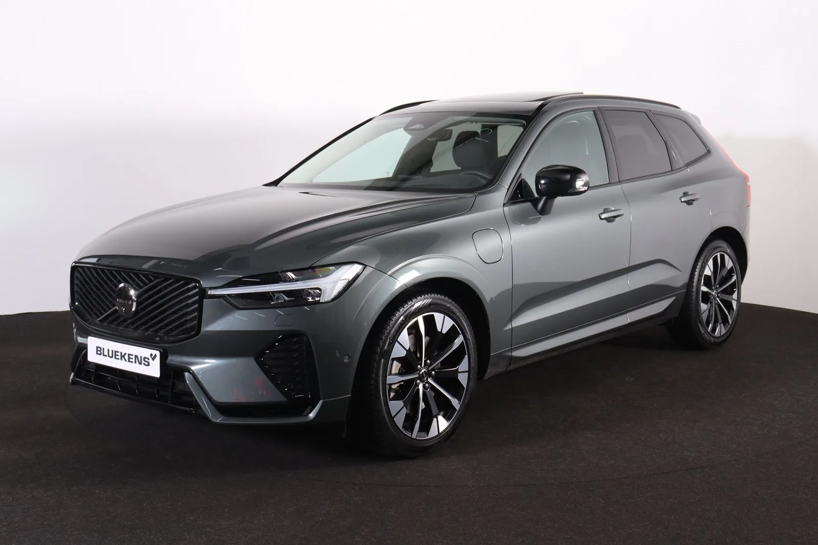 Volvo XC60 (2026) — foto 1