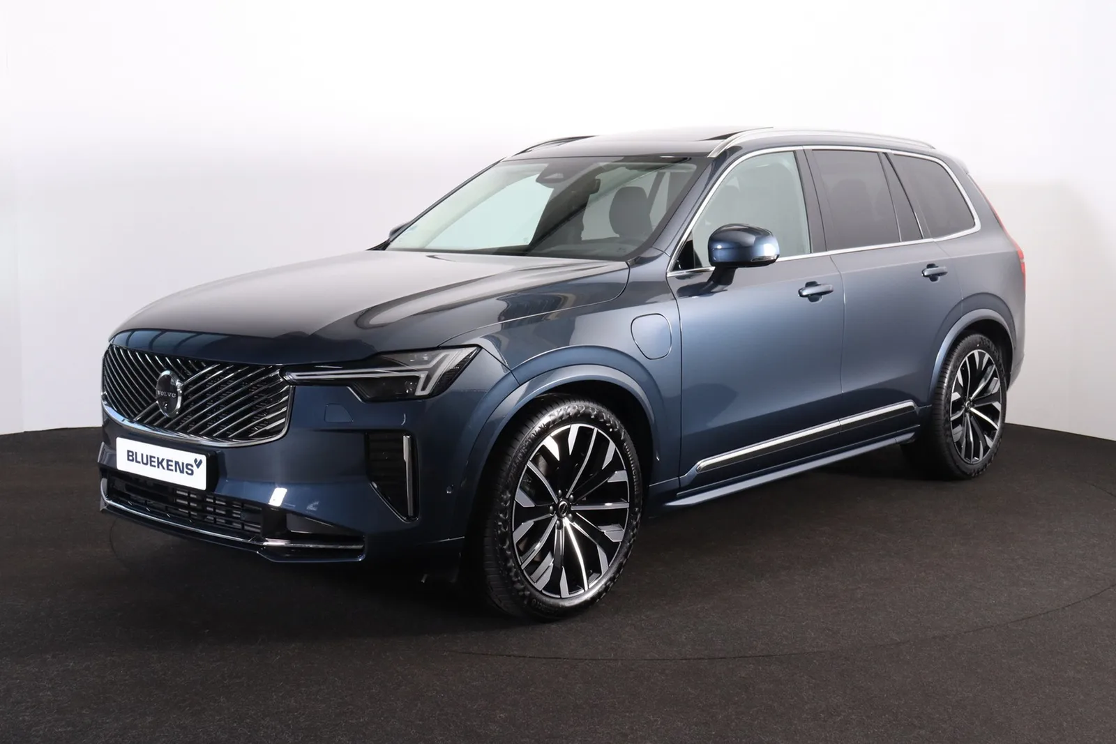 Volvo XC90 (2025) — foto 1