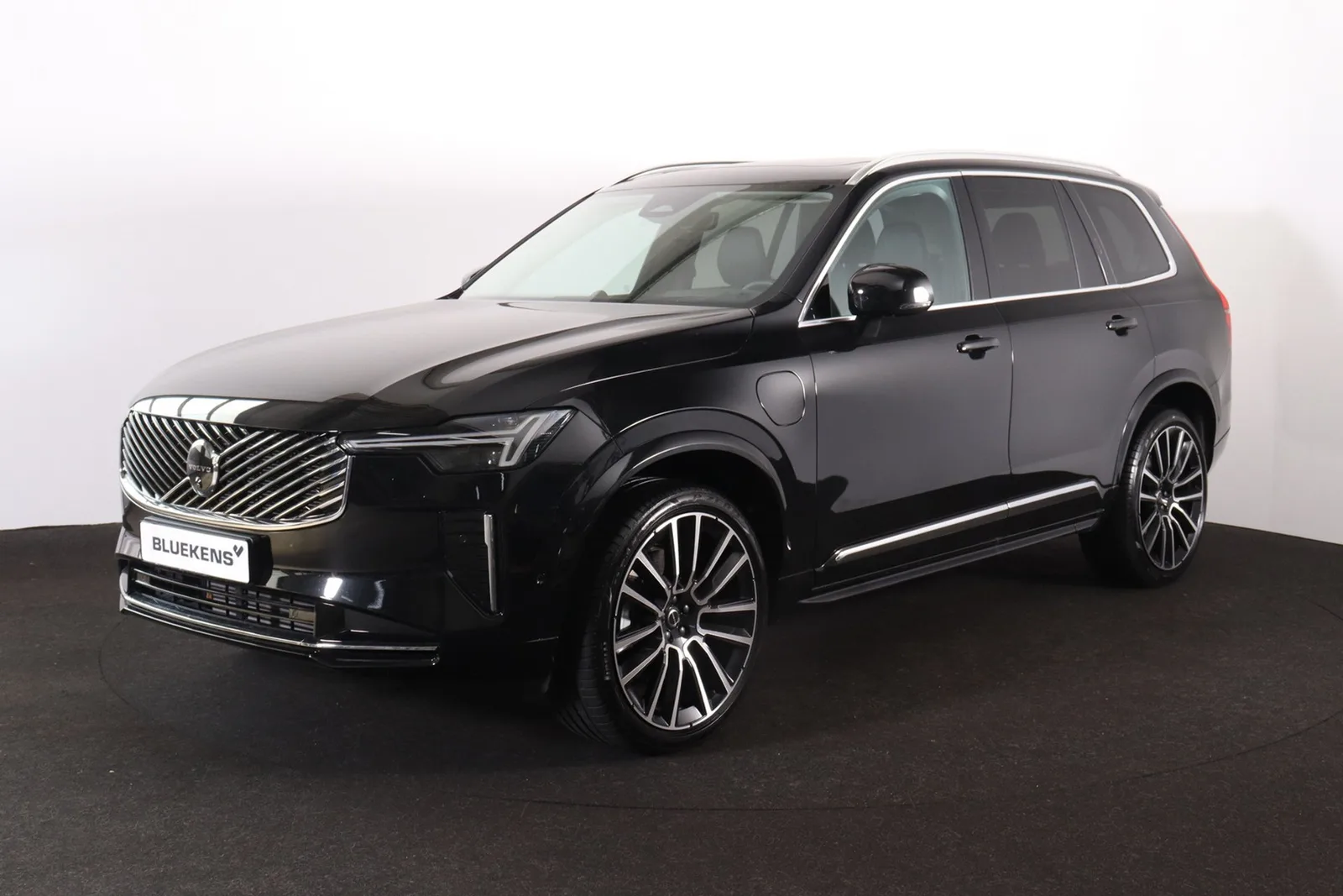Volvo XC90 (2025) — foto 1