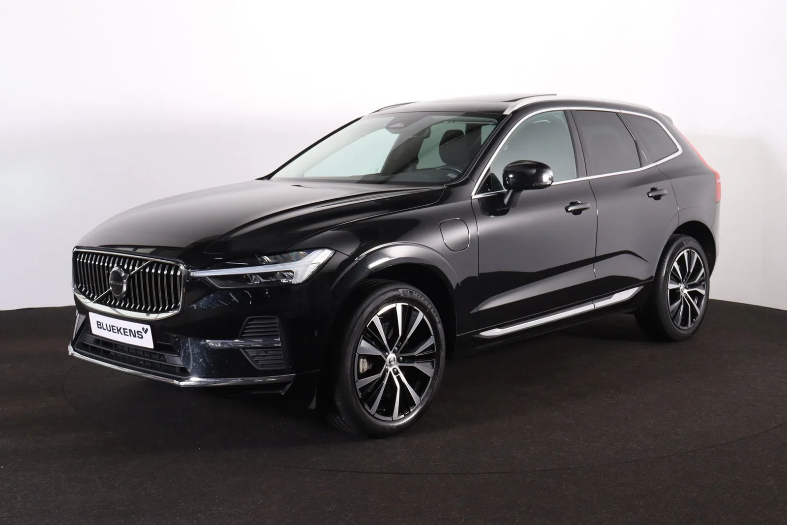 Volvo XC60 (2021) — foto 1