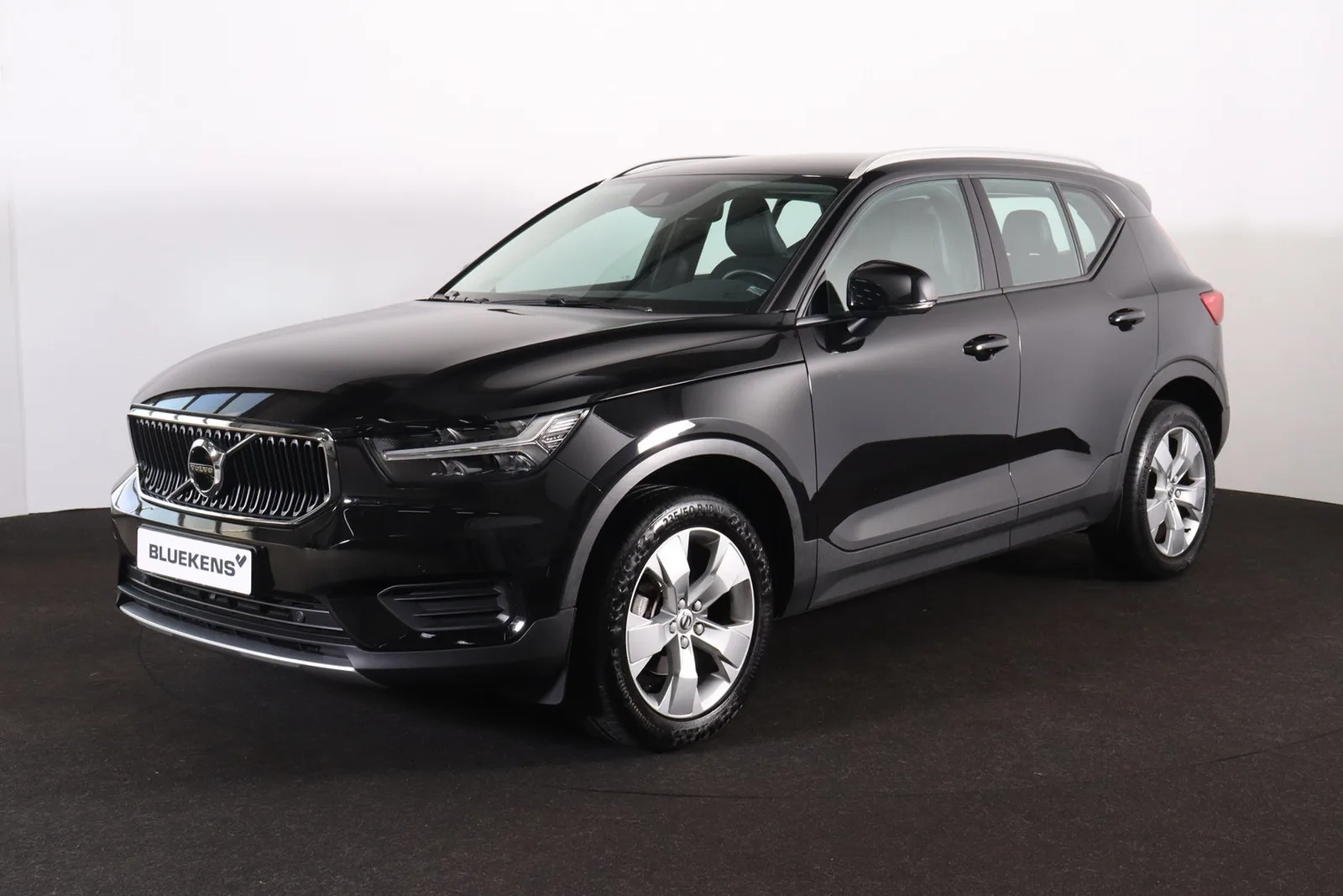 Volvo XC40 (2020) — foto 1