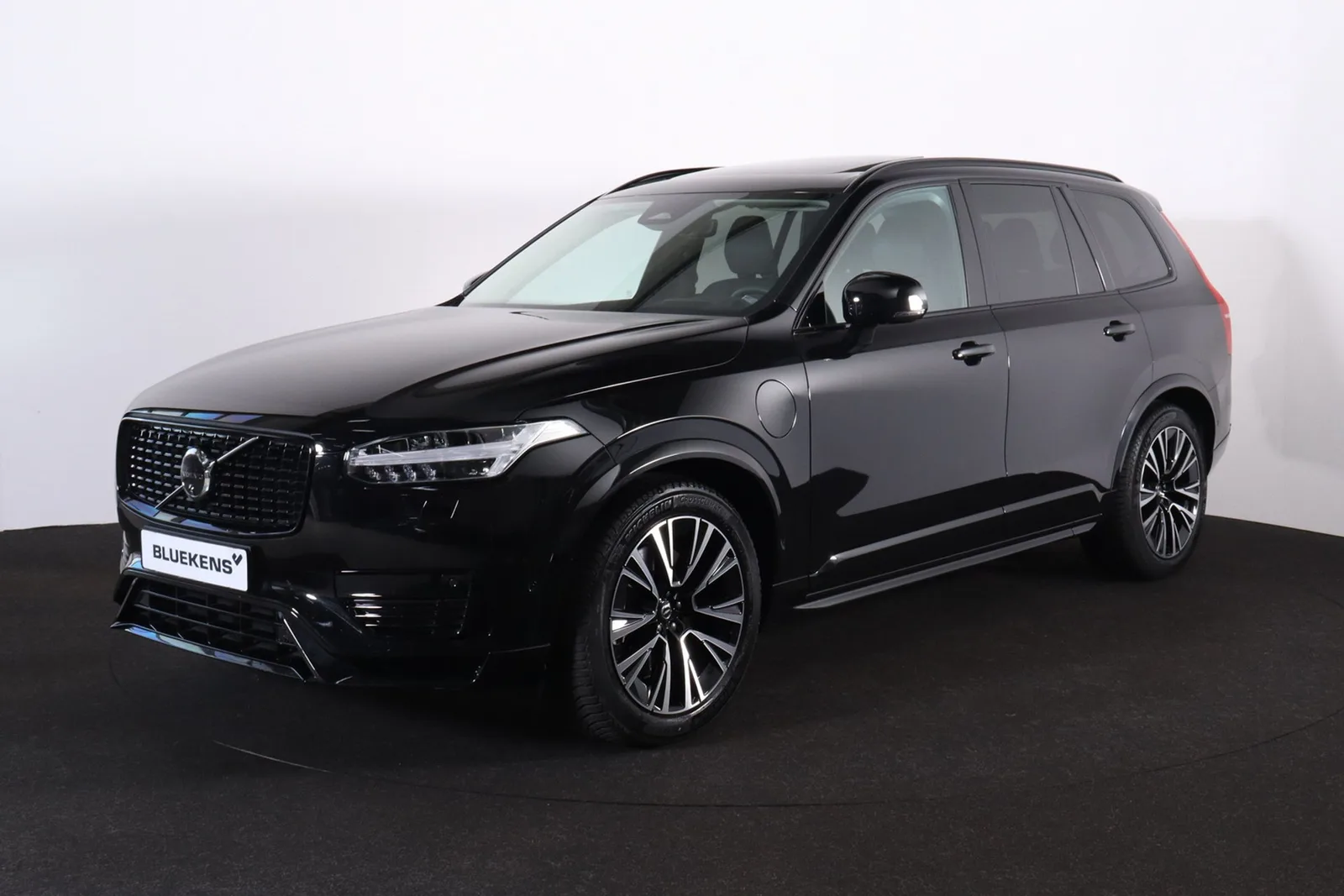 Volvo XC90 (2024) — foto 1