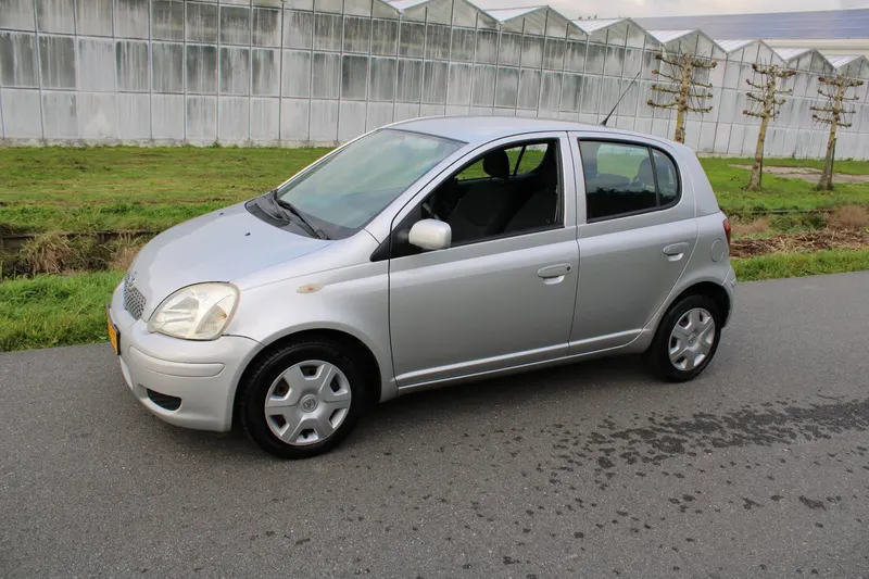 Toyota Yaris (2004)