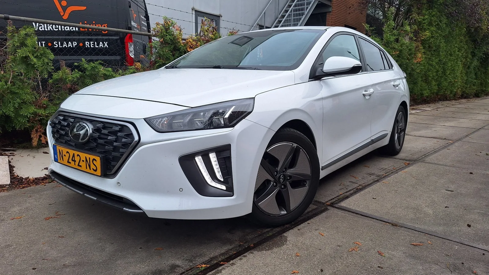 Hyundai Ioniq (2020) — foto 1