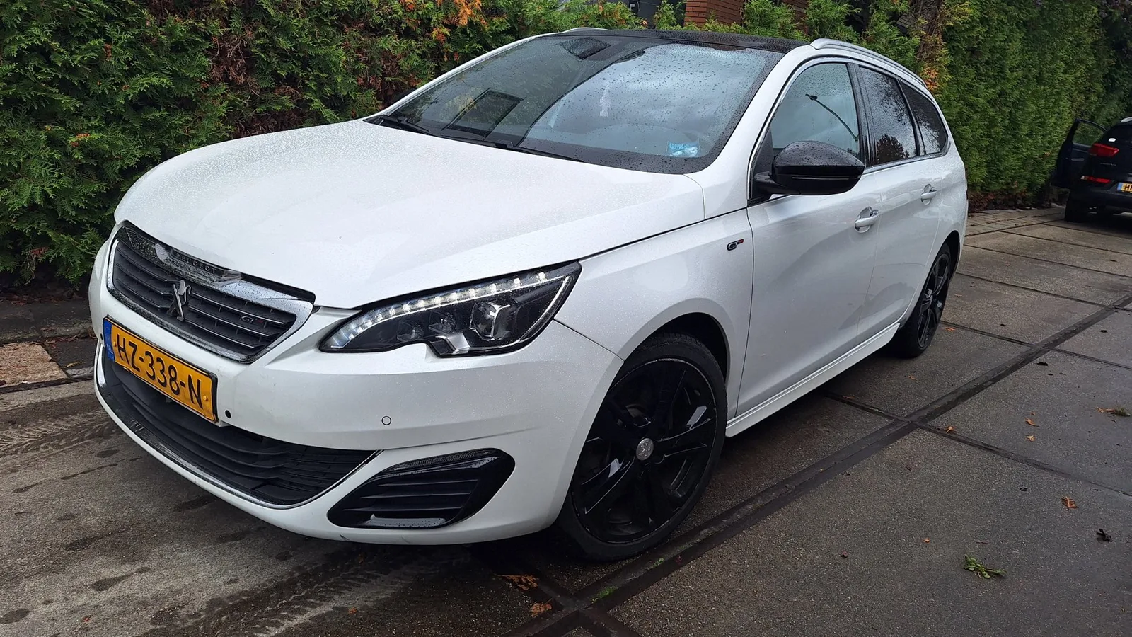 Peugeot 308 (2016) — foto 1