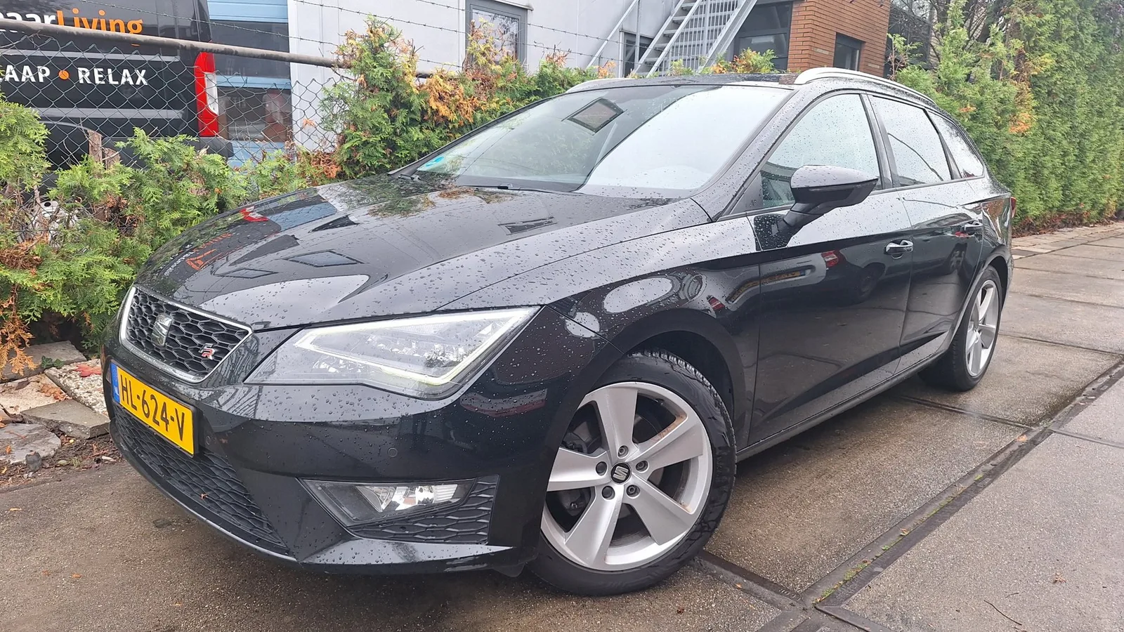 SEAT Leon (2015) — foto 1