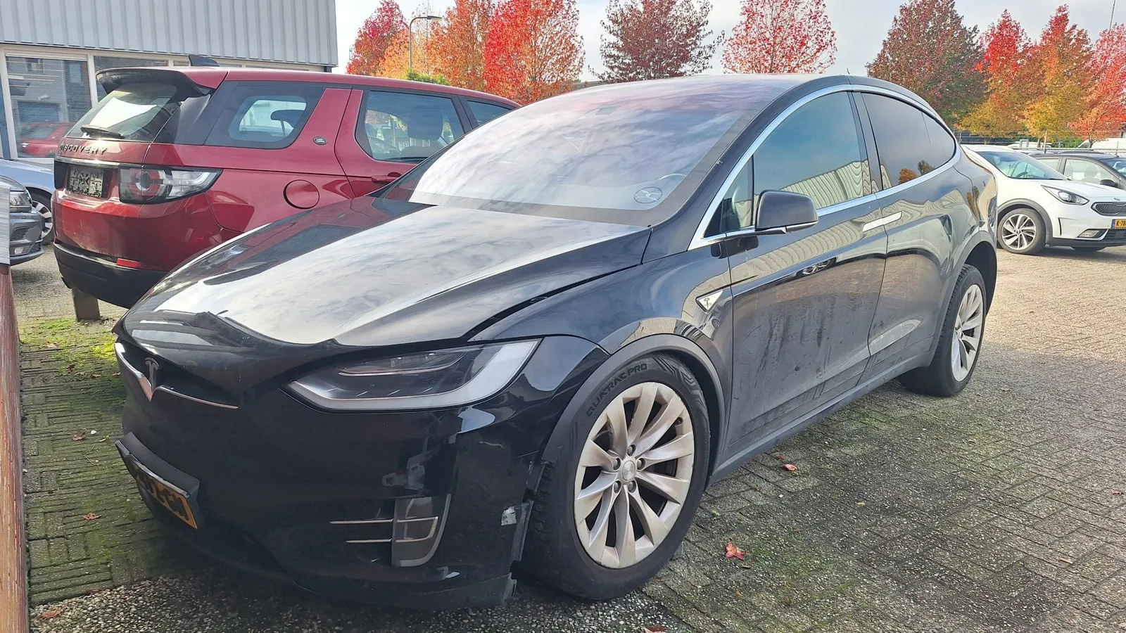 Tesla Model X (2016) — foto 1