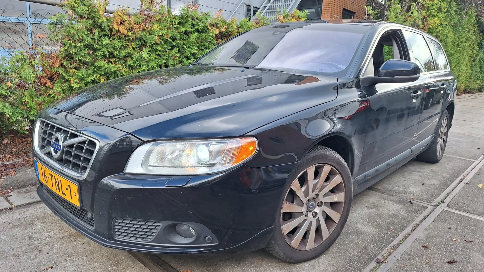 Volvo V70 (2012) — foto 1