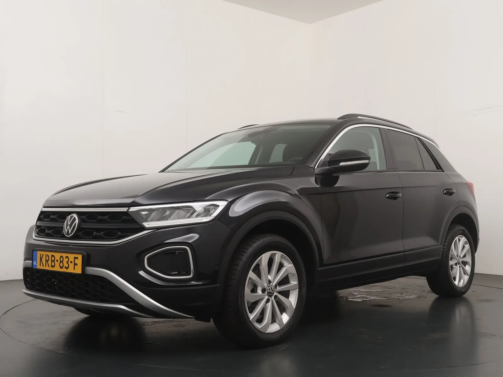 Volkswagen T-Roc (2025) — foto 1
