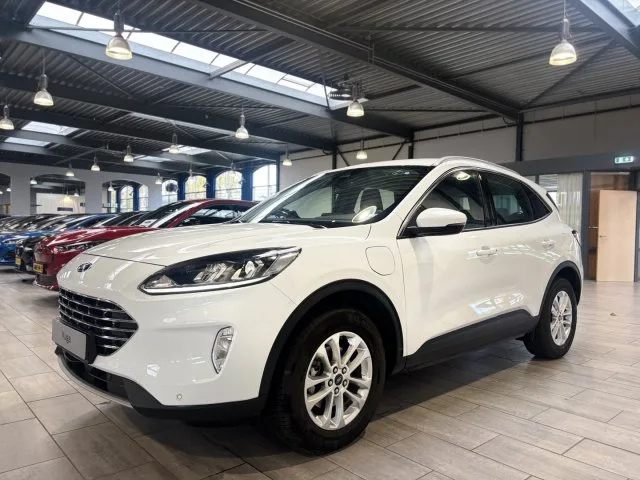 Ford Kuga (2022) — foto 1
