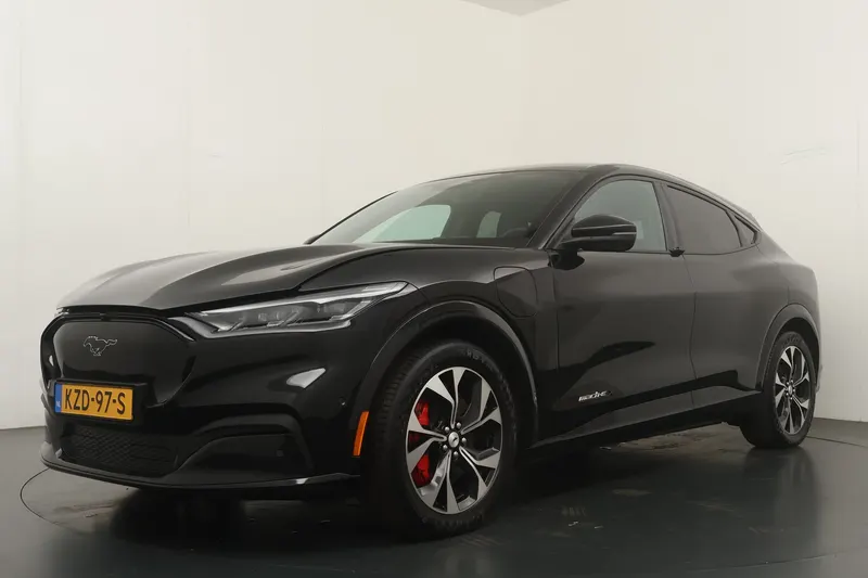 Ford Mustang Mach-E (2023)